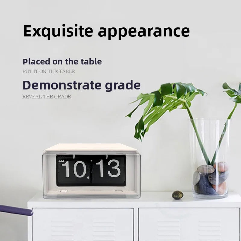 Retro Metal European Style Light Luxury Classic Black and White Large Number Automatic Page Turning Clock Living Room Ornament