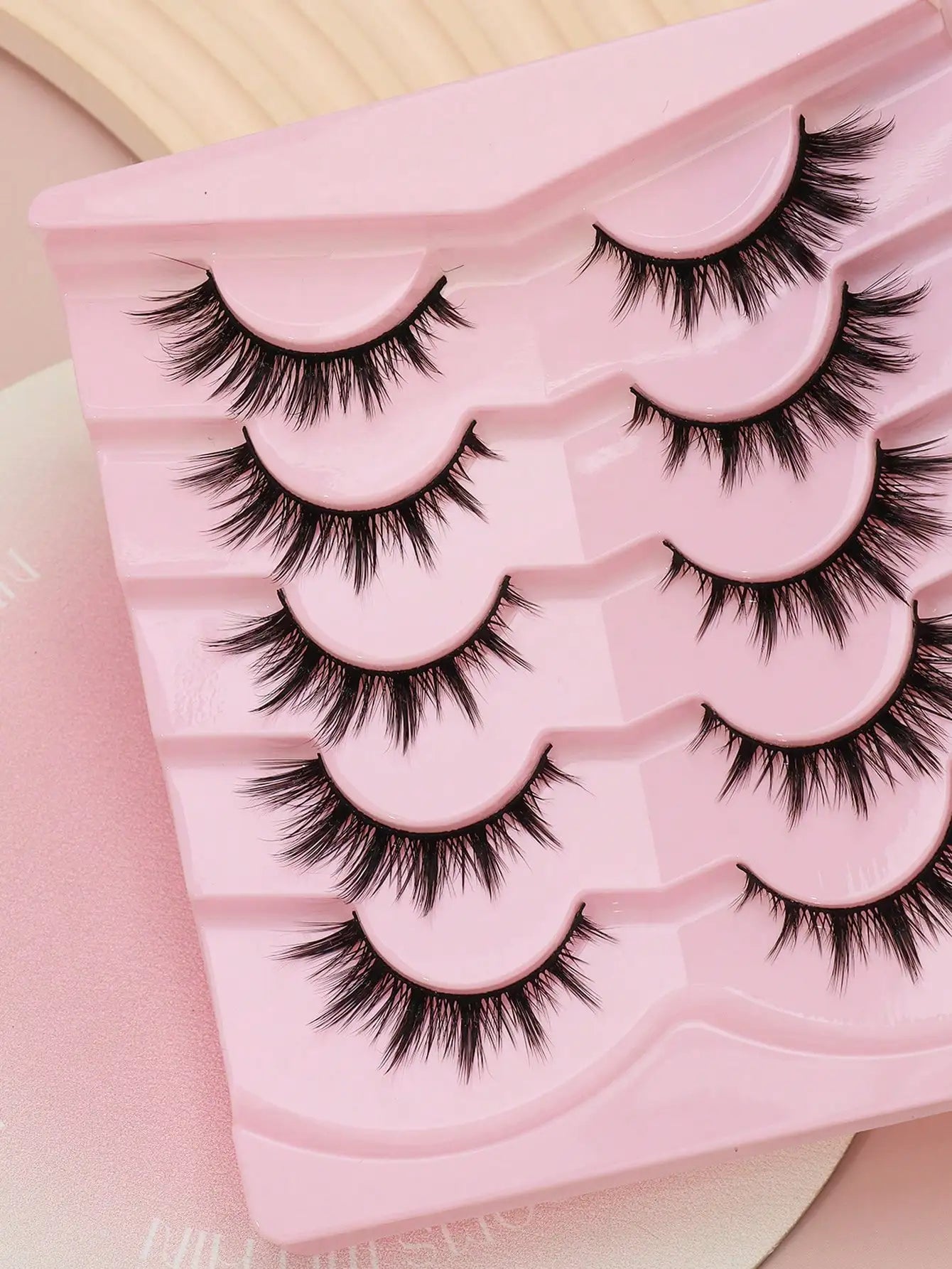 5 Pairs Cat Eye Lashes Faux Mink Eyelashes Winged End Eye Elongated Eyelashes Natural long Manga Lashes Fake Lashes Makeup